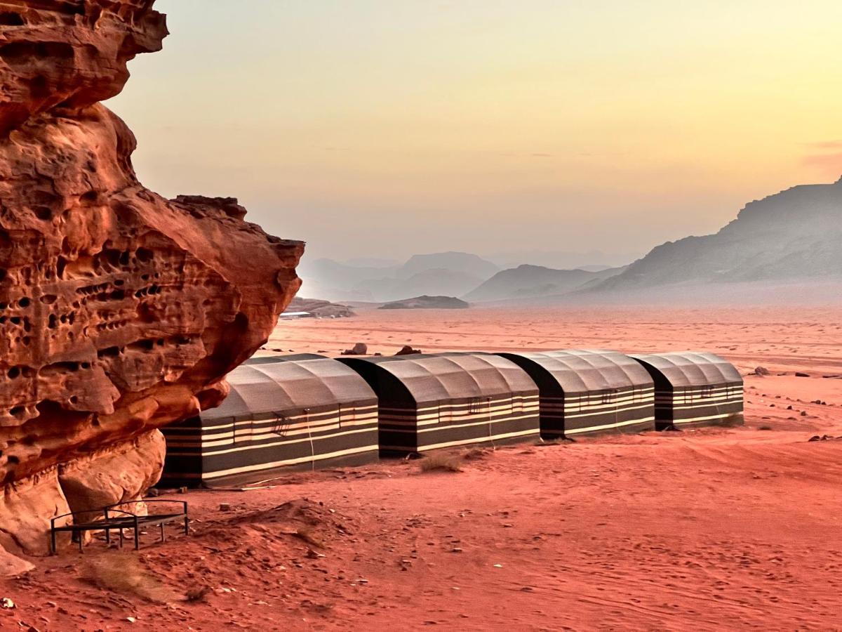 Wadi Rum Shooting Stars Camp Hotel Exterior photo