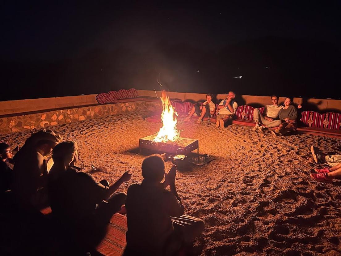 Wadi Rum Shooting Stars Camp Exterior photo