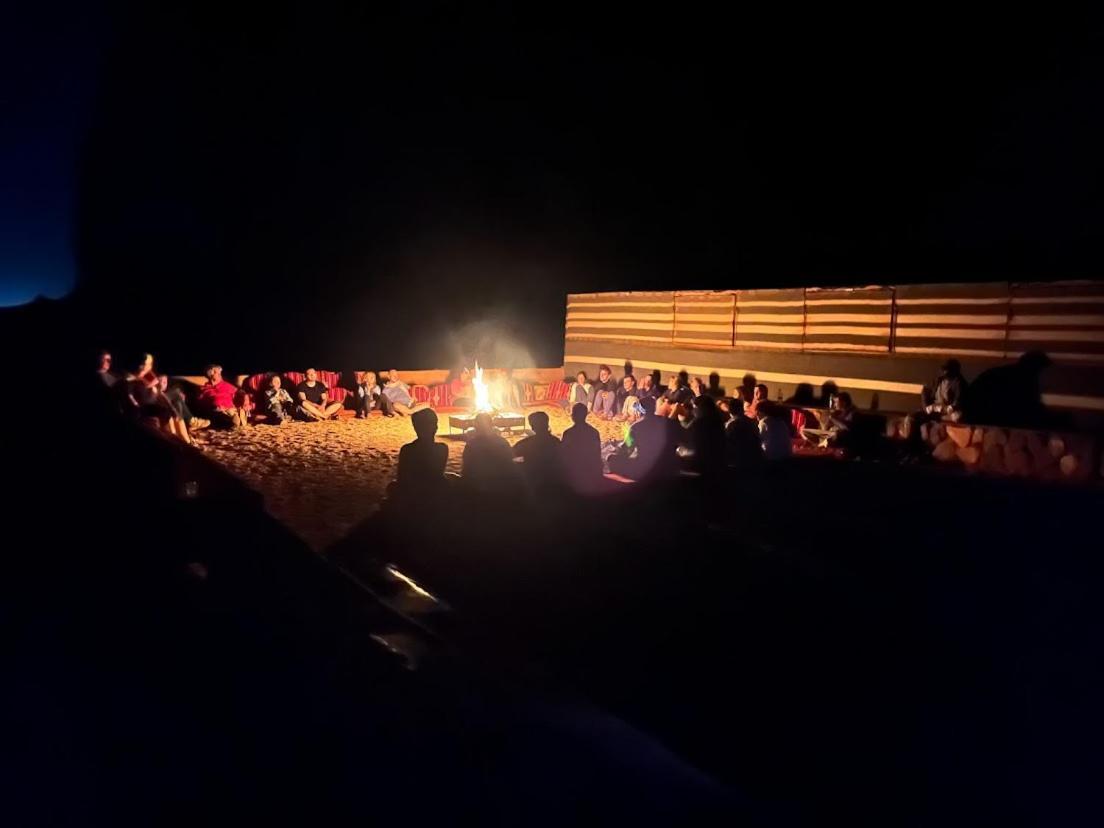Wadi Rum Shooting Stars Camp Exterior photo