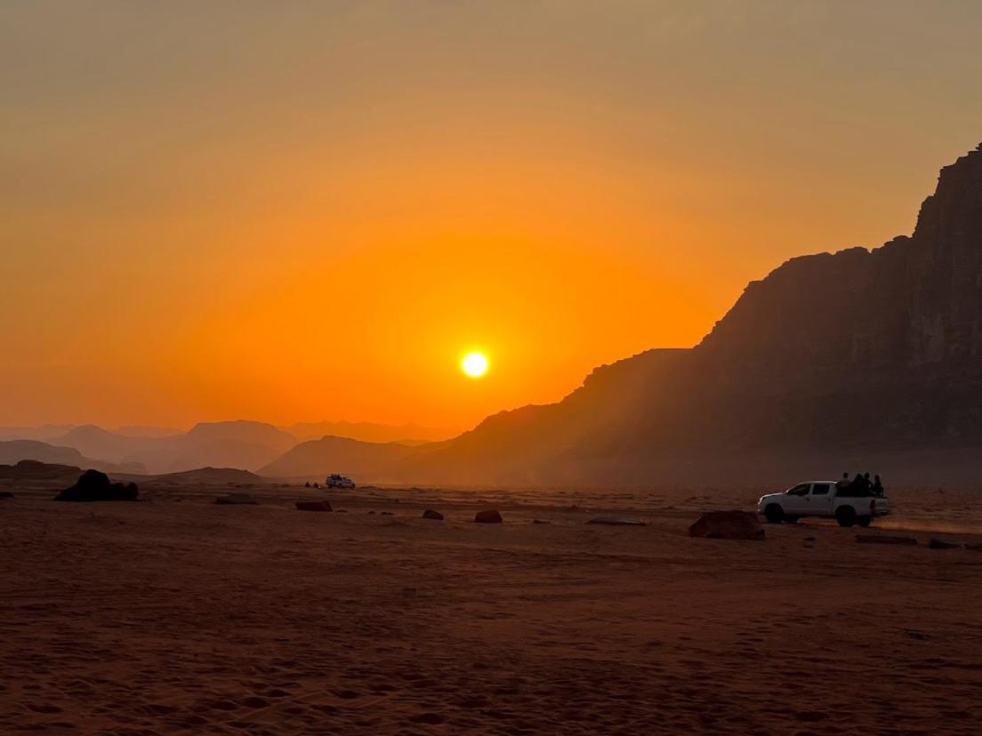 Wadi Rum Shooting Stars Camp Hotel Exterior photo