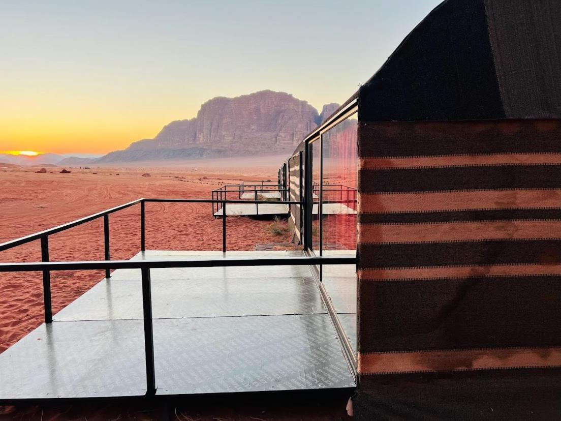 Wadi Rum Shooting Stars Camp Exterior photo