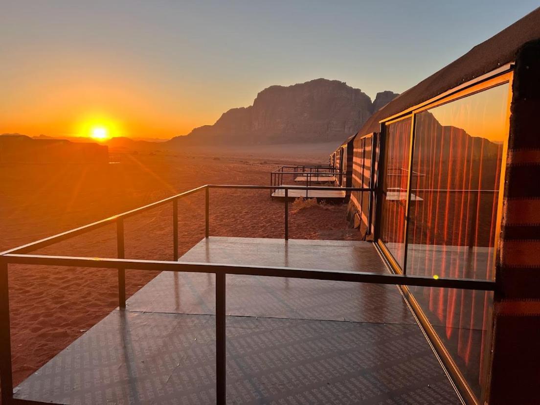 Wadi Rum Shooting Stars Camp Hotel Exterior photo