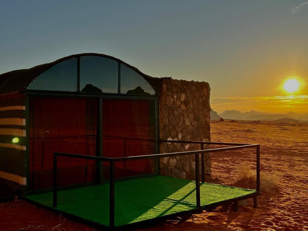 Wadi Rum Shooting Stars Camp Exterior photo
