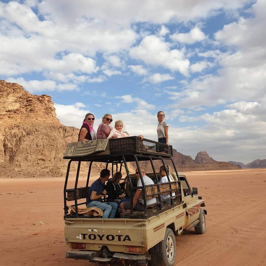 Wadi Rum Shooting Stars Camp Exterior photo