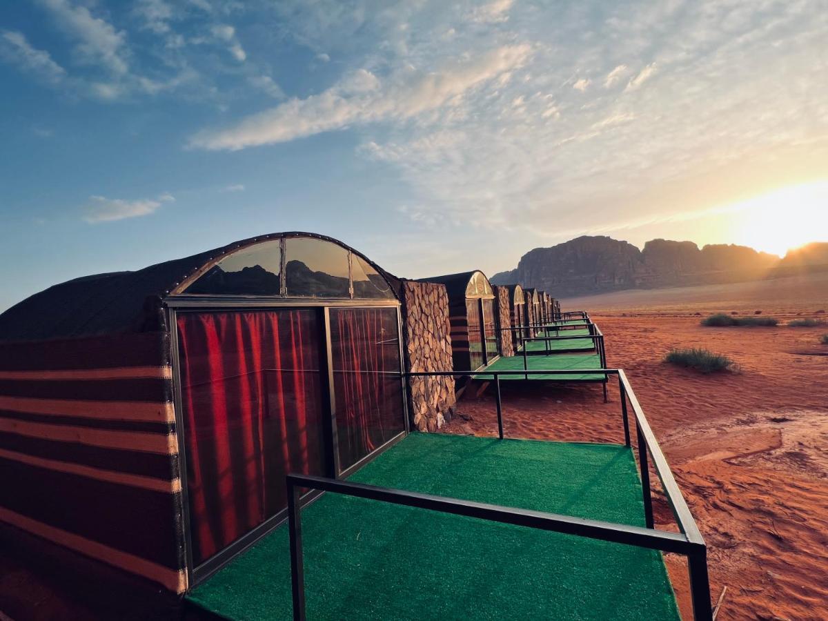 Wadi Rum Shooting Stars Camp Exterior photo