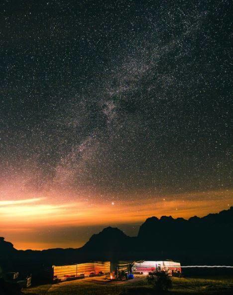 Wadi Rum Shooting Stars Camp Hotel Exterior photo